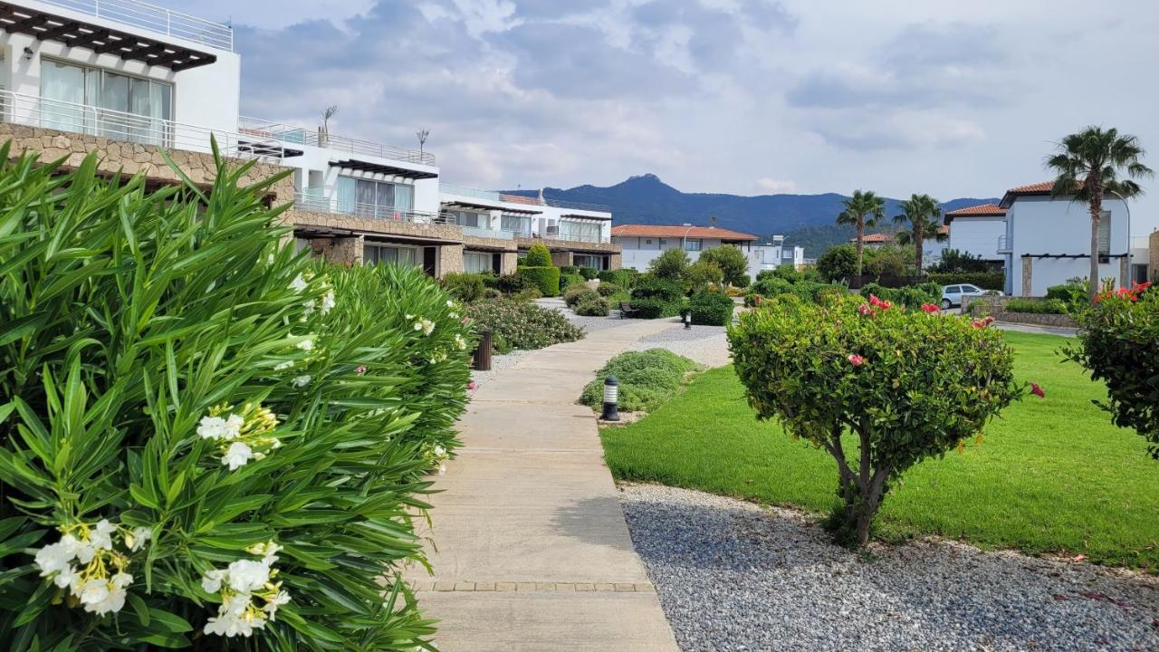 Sea And Mountain View Beachfront Penthouse Yali Exterior photo
